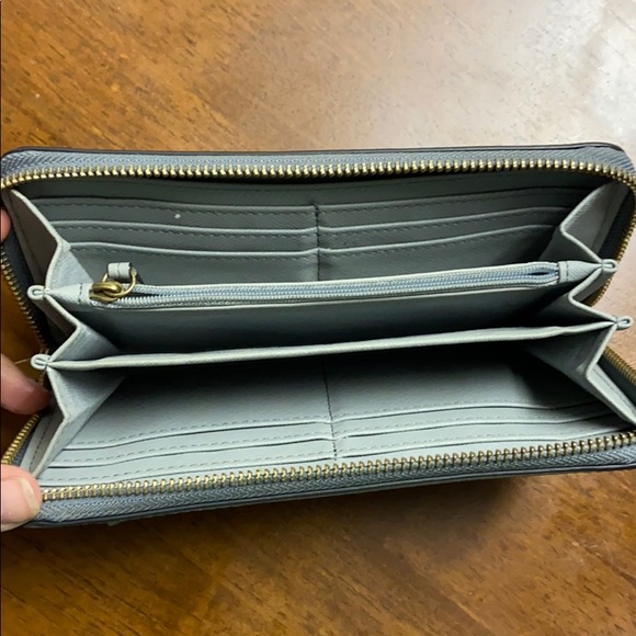 Fossil Logan RFID Zip-Around Clutch - Picture 3 of 3